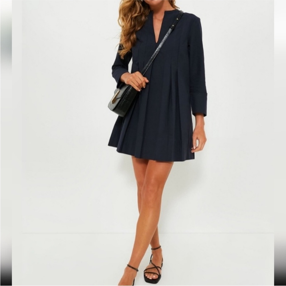 Tuckernuck Navy Luella Dress
Size Medium LIKE NEW!